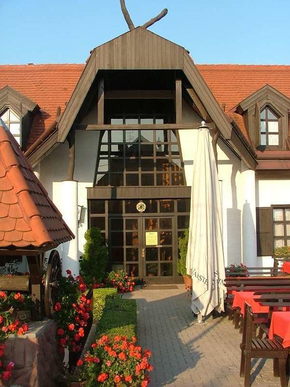 Agas Vendeghaz Hotel Csopak Eksteriør billede